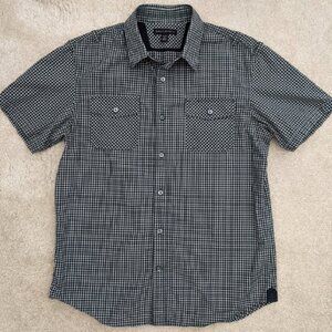 Banana Republic short sleeve button shirt medium green